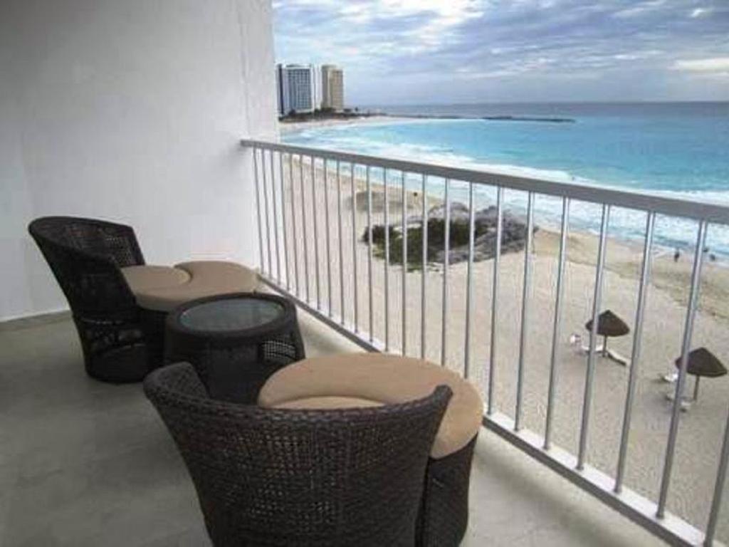 Beachfront Studio Carisa Y Palma Apartamento Cancún Quarto foto